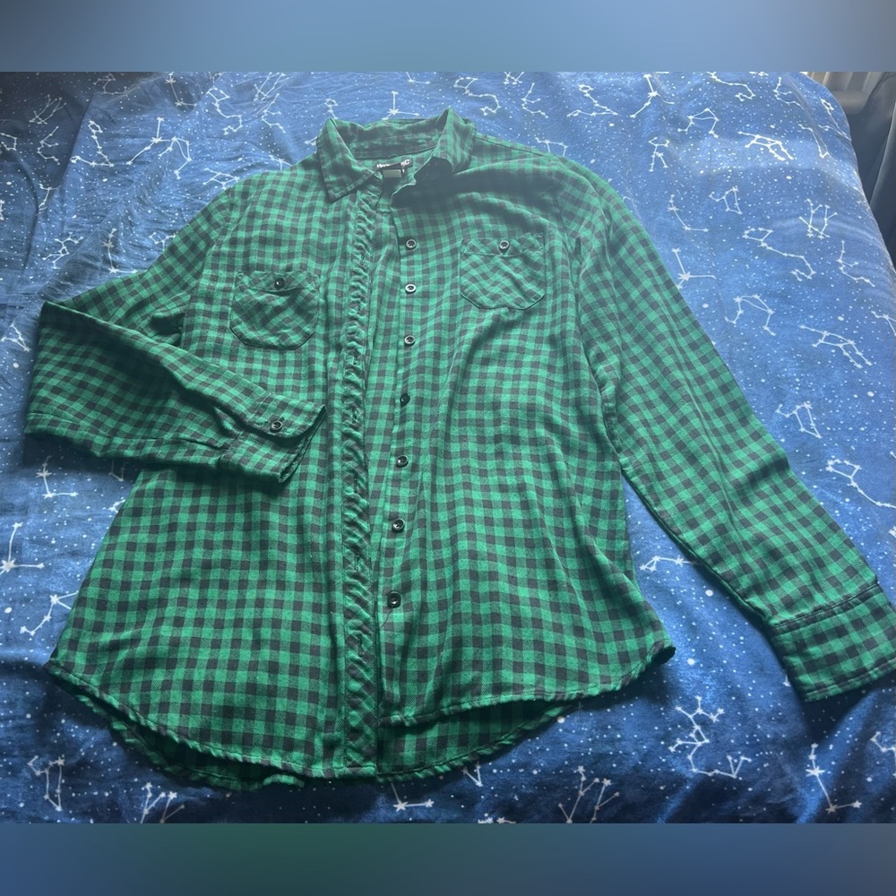 💜 Hot Topic Green & Black Button Up Flannel